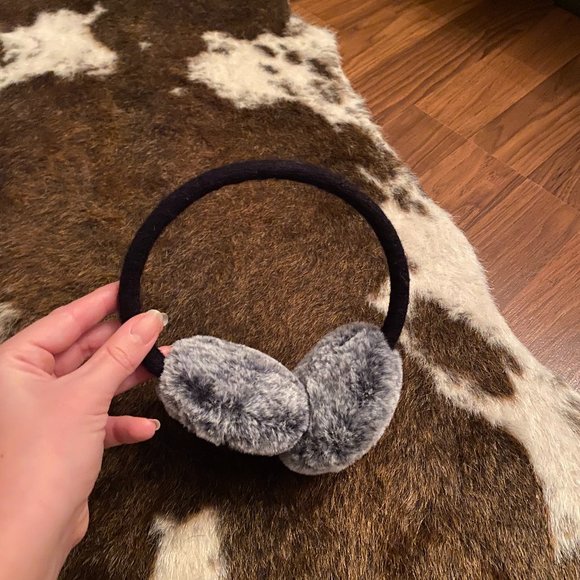 Faux Fur Ear Muffs - Picture 1 of 2